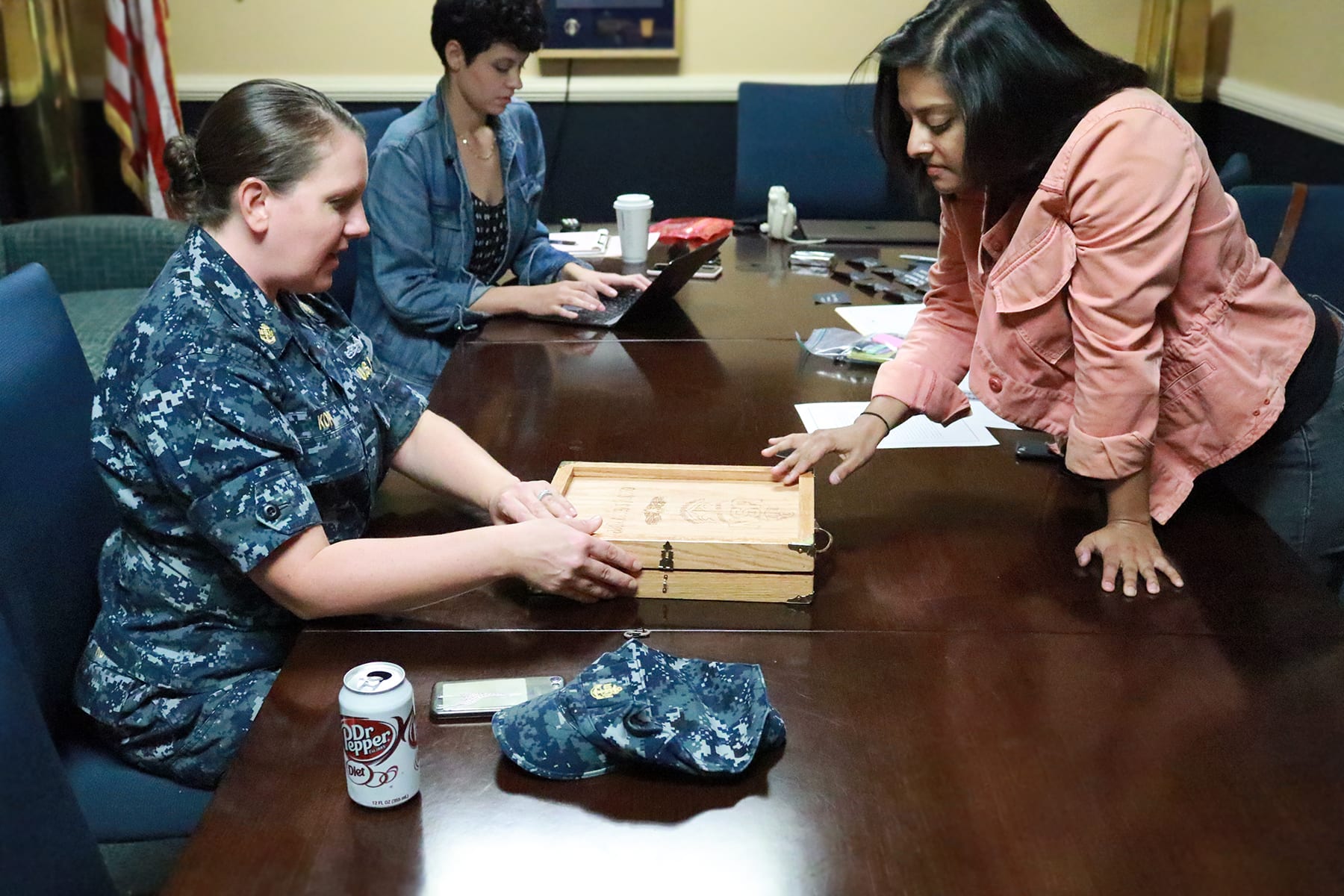 06-designdays07-chargebook01