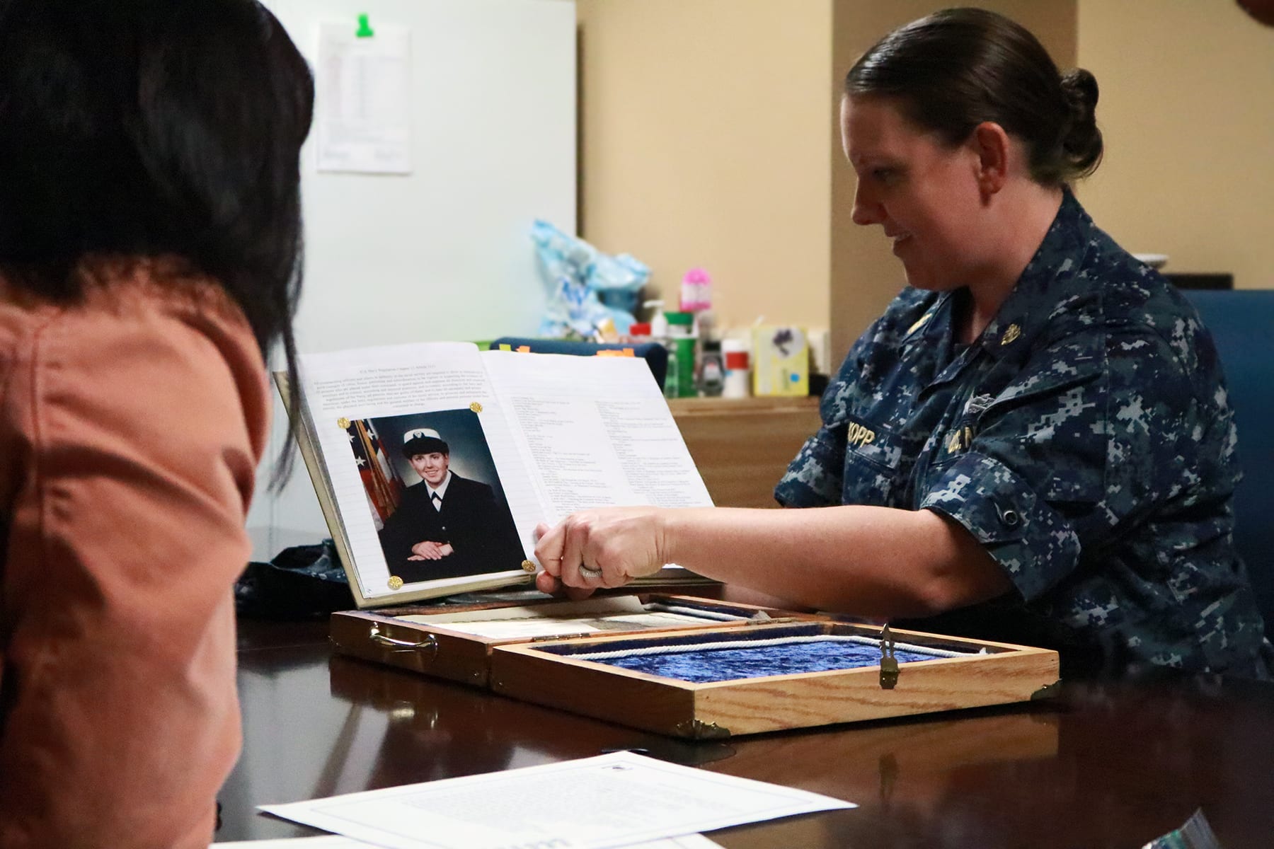 06-designdays10-chargebook04