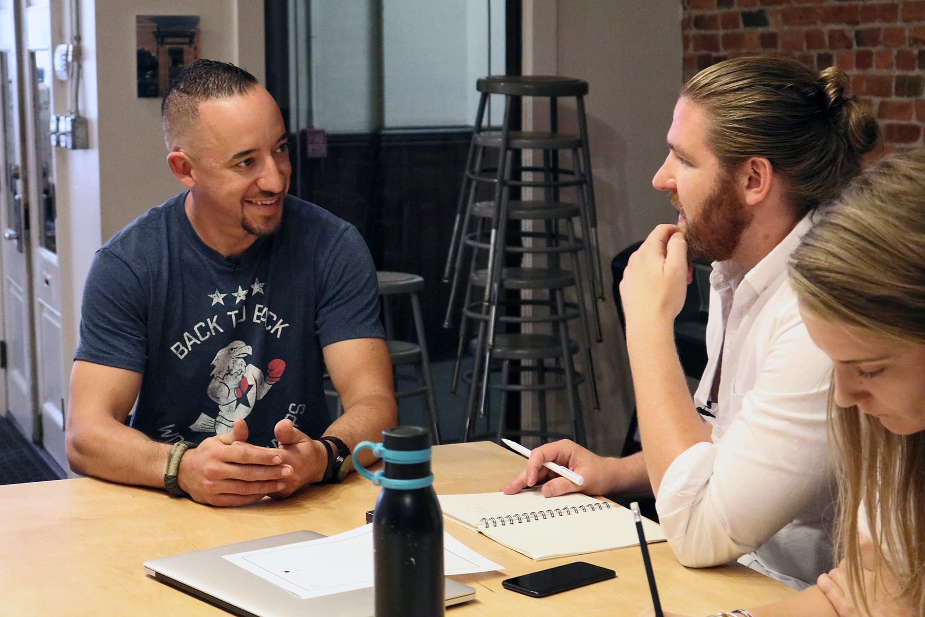 05-designdays25-discussion03